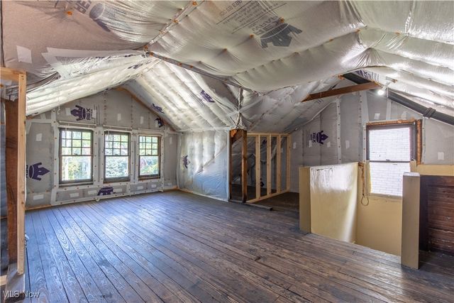 9800 Parmelee Avenue, Cleveland, OH 44108