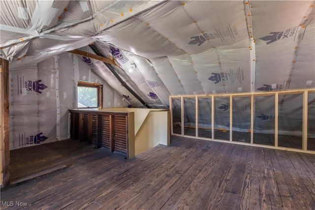 9800 Parmelee Avenue, Cleveland, OH 44108