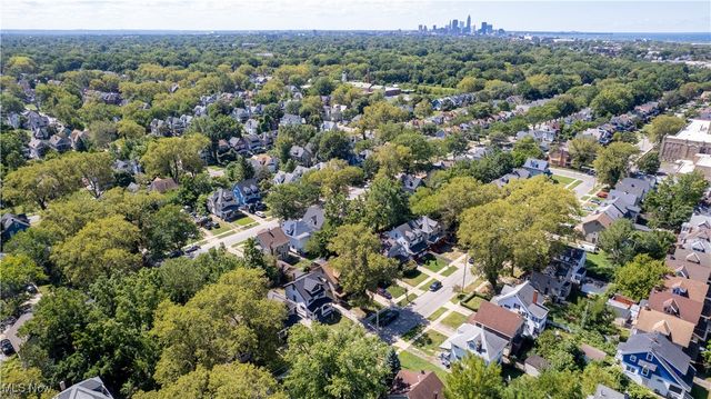 9800 Parmelee Avenue, Cleveland, OH 44108