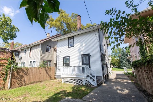 9800 Parmelee Avenue, Cleveland, OH 44108