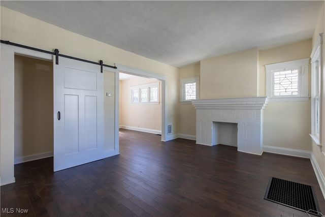 9800 Parmelee Avenue, Cleveland, OH 44108