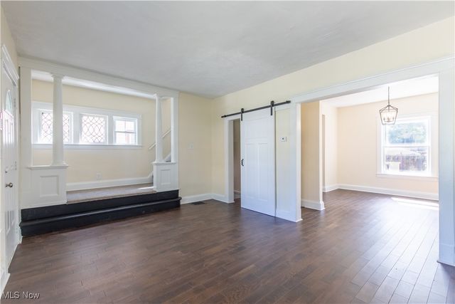 9800 Parmelee Avenue, Cleveland, OH 44108