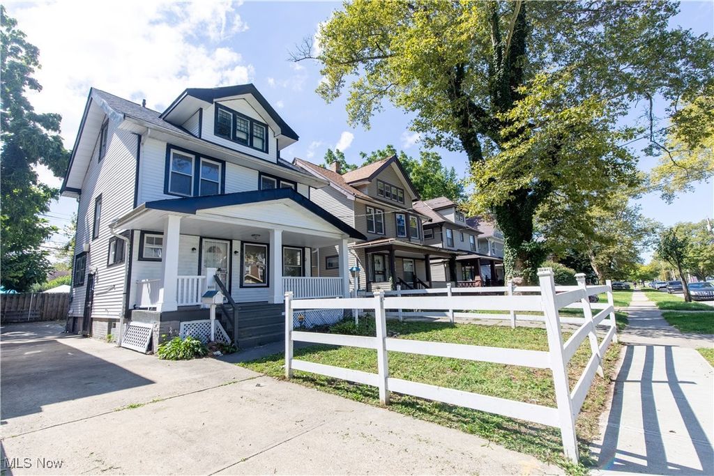 9800 Parmelee Avenue, Cleveland, OH 44108
