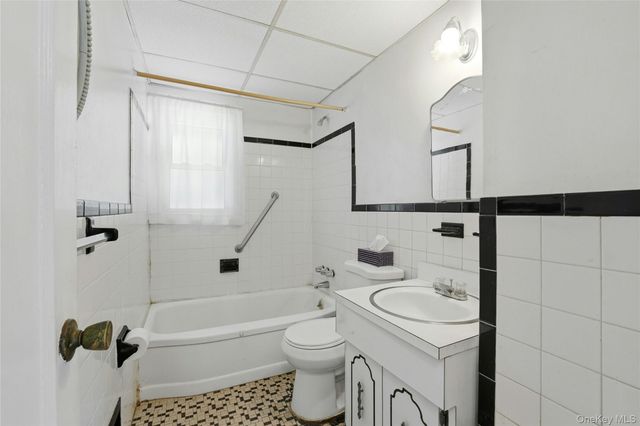 1090 South Drive, Merrick, NY 11566