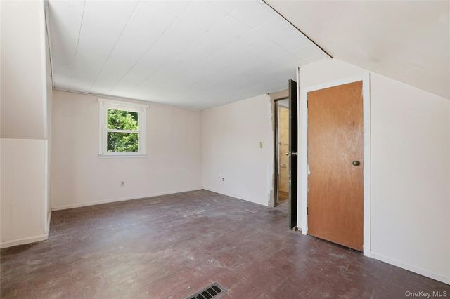 1090 South Drive, Merrick, NY 11566