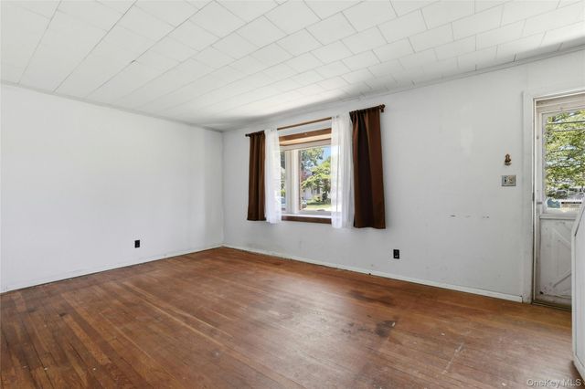 1090 South Drive, Merrick, NY 11566