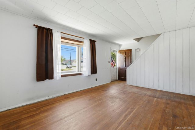 1090 South Drive, Merrick, NY 11566