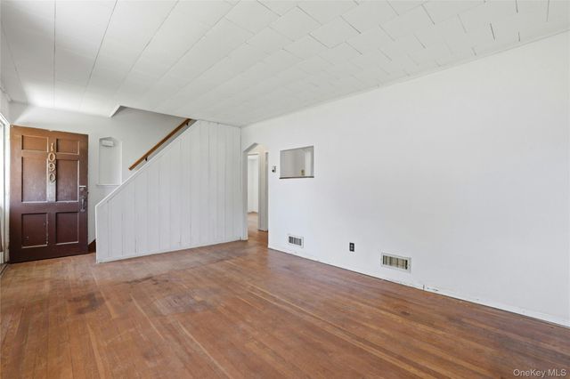 1090 South Drive, Merrick, NY 11566
