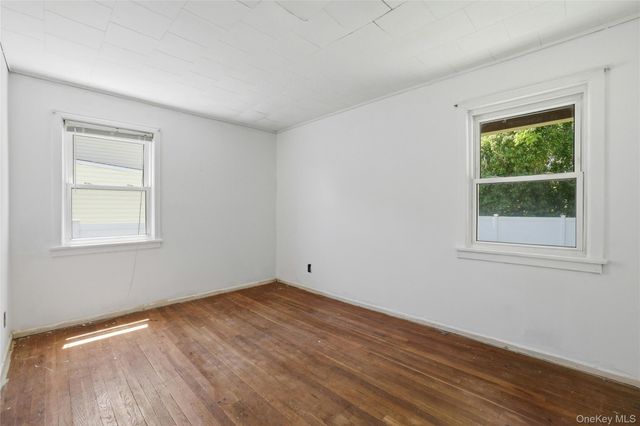 1090 South Drive, Merrick, NY 11566