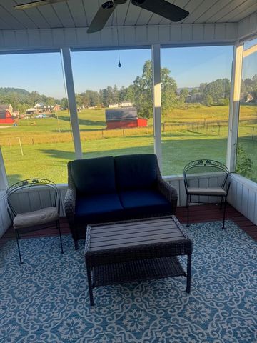 83 Sunset Drive, Milton, WV 25541