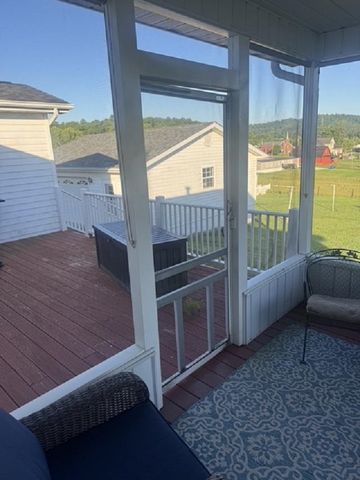 83 Sunset Drive, Milton, WV 25541
