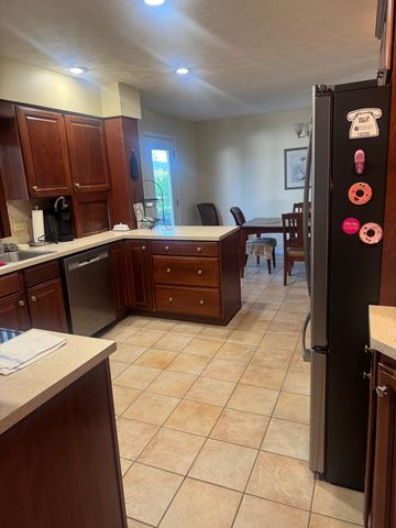 83 Sunset Drive, Milton, WV 25541