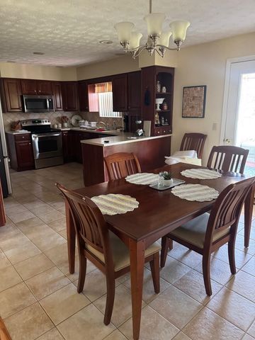 83 Sunset Drive, Milton, WV 25541