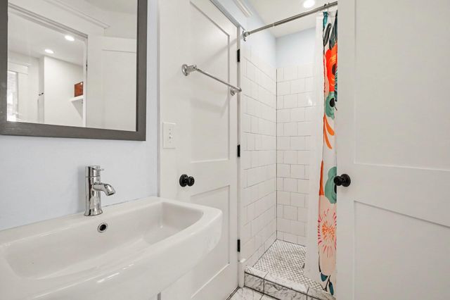 1452 Rosewood Street, Ann Arbor, MI 48104