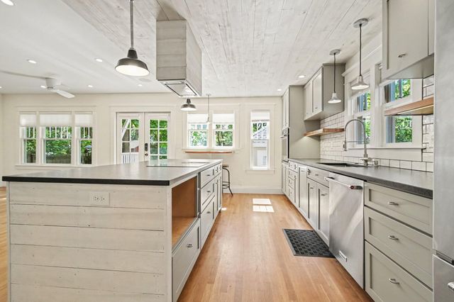1452 Rosewood Street, Ann Arbor, MI 48104