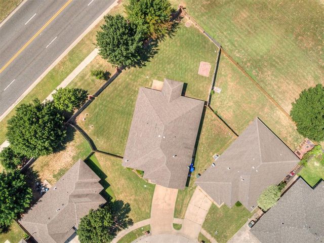 1600 Hazelwood Drive, Norman, OK 73071