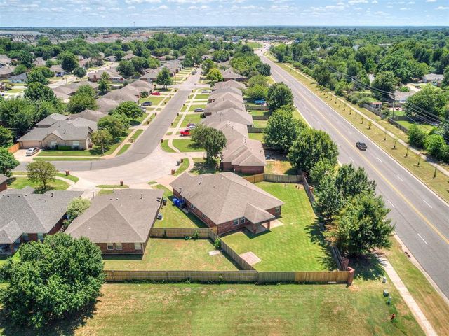 1600 Hazelwood Drive, Norman, OK 73071
