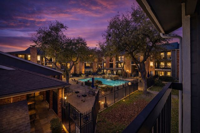 18333 Roehampton Drive 128, Dallas, TX 75252