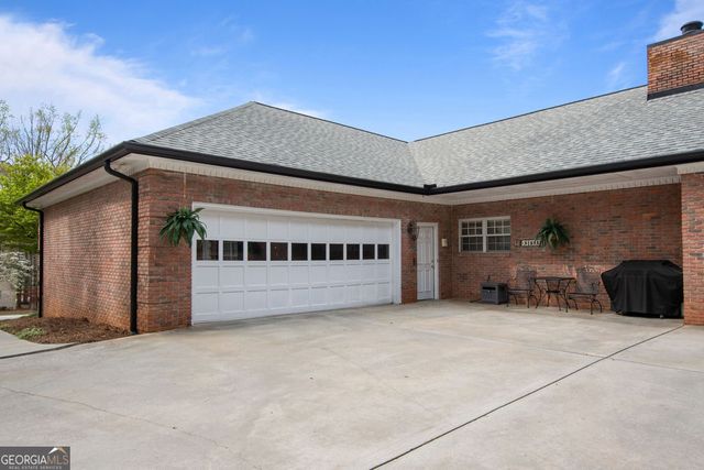 160 Victoria Drive, Fayetteville, GA 30214