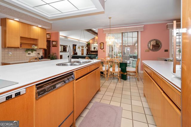 160 Victoria Drive, Fayetteville, GA 30214