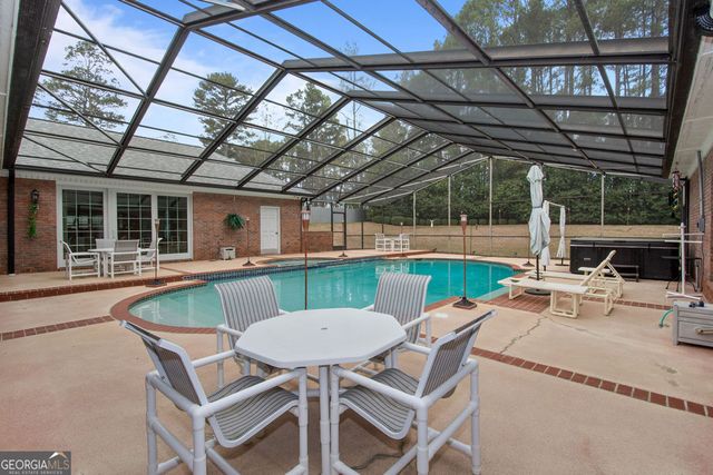 160 Victoria Drive, Fayetteville, GA 30214