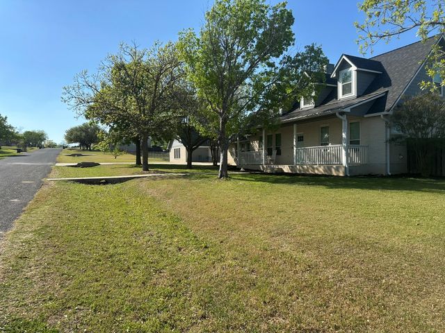 205 Morningside CIR, Hutto, TX 78634