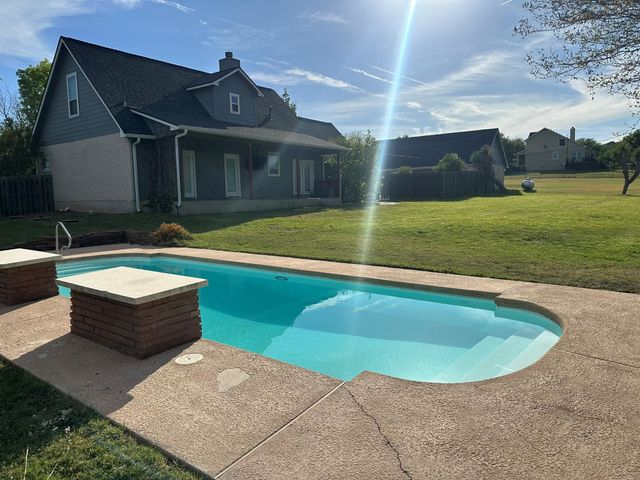 205 Morningside CIR, Hutto, TX 78634