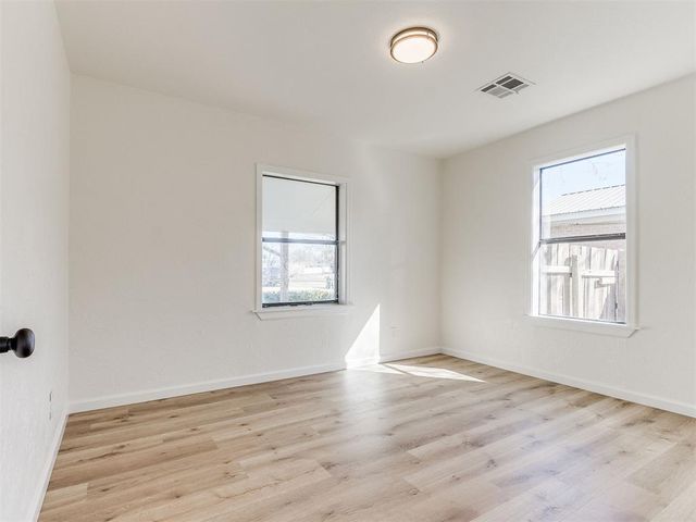 212 E Haddock, Norman, OK 73069