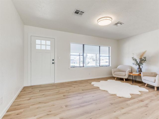 212 E Haddock, Norman, OK 73069