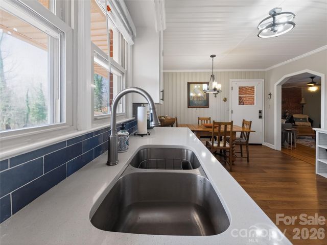 150 Revonda Drive, Nebo, NC 28761