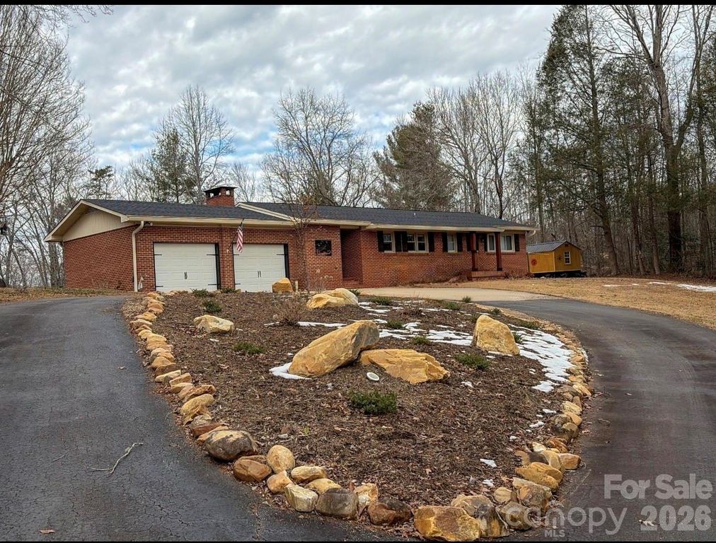 150 Revonda Drive, Nebo, NC 28761