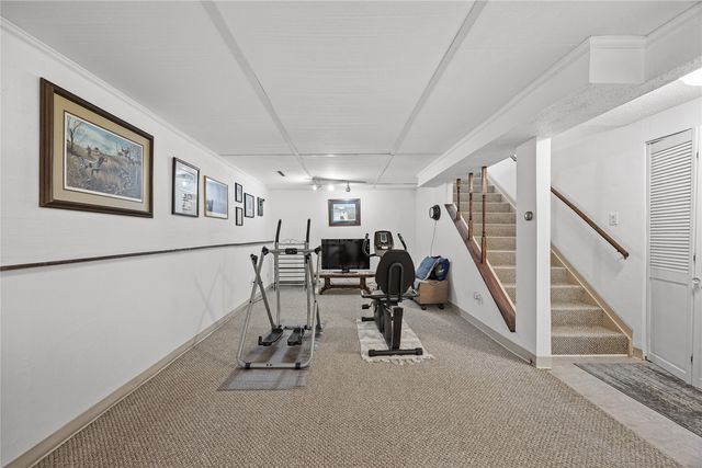 1721 Woodside Court NW, Cedar Rapids, IA 52405