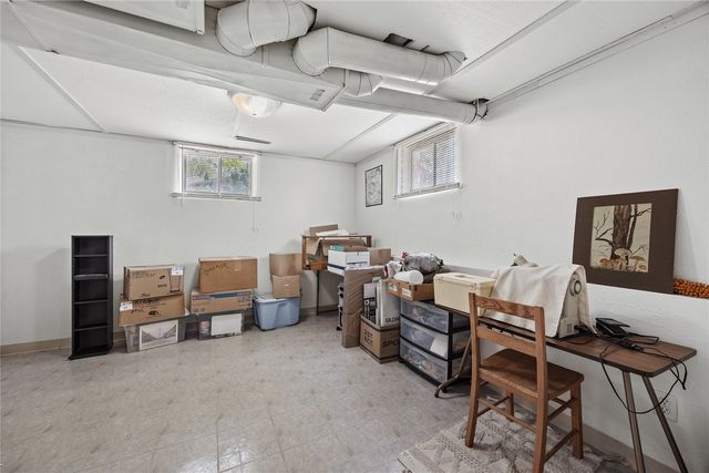 1721 Woodside Court NW, Cedar Rapids, IA 52405