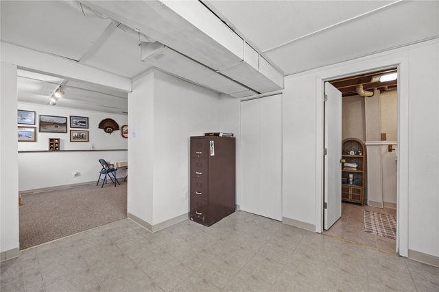 1721 Woodside Court NW, Cedar Rapids, IA 52405