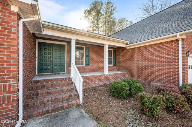 122 Saint Andrews Circle, New Bern, NC 28562