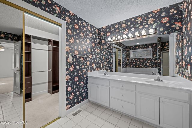 122 Saint Andrews Circle, New Bern, NC 28562