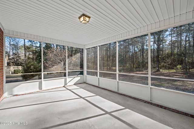 122 Saint Andrews Circle, New Bern, NC 28562