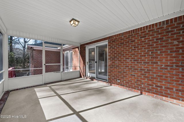 122 Saint Andrews Circle, New Bern, NC 28562