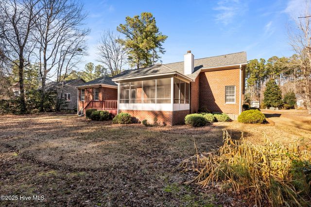 122 Saint Andrews Circle, New Bern, NC 28562