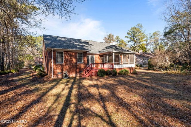 122 Saint Andrews Circle, New Bern, NC 28562