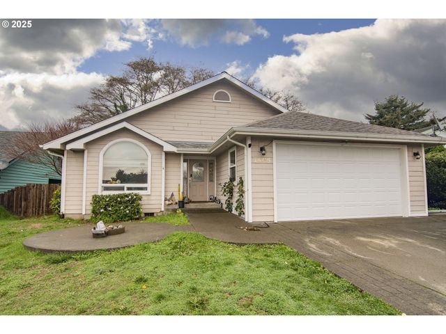 1405 VIEW Ct, Brookings, OR 97415