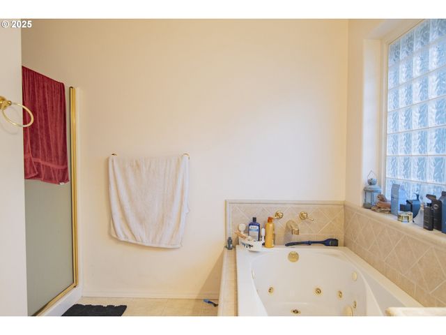 1405 VIEW Ct, Brookings, OR 97415