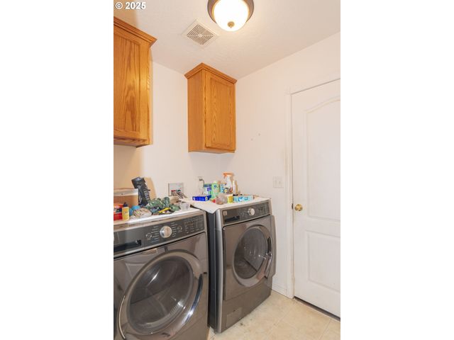 1405 VIEW Ct, Brookings, OR 97415