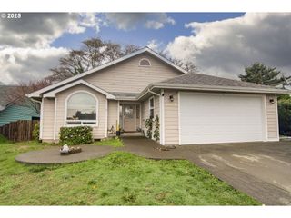 1405 VIEW Ct, Brookings, OR 97415