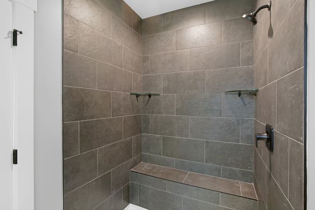 5 Willow Way, Ottawa, IL 61350