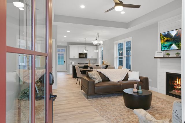 5 Willow Way, Ottawa, IL 61350