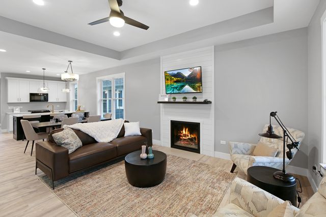 5 Willow Way, Ottawa, IL 61350