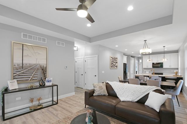 5 Willow Way, Ottawa, IL 61350