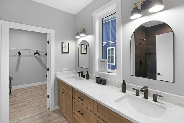 5 Willow Way, Ottawa, IL 61350