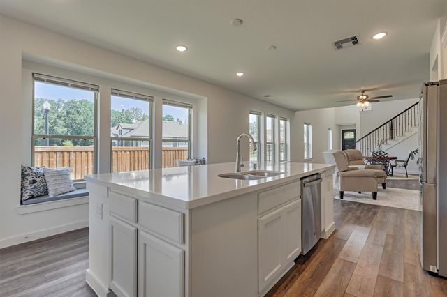 27129 Ivorywood Drive, Magnolia, TX 77354